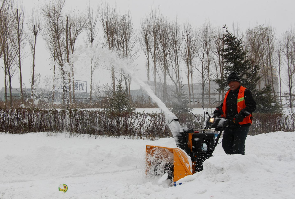 伊春揚(yáng)雪機(jī)